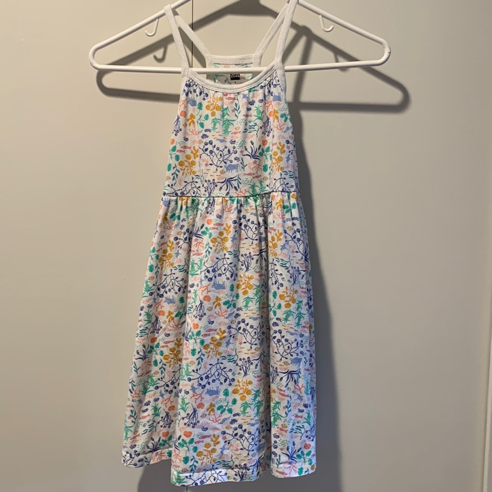 Tea girls sundresses nature pictures